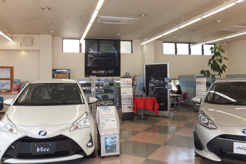 県央三条店 ショールームb